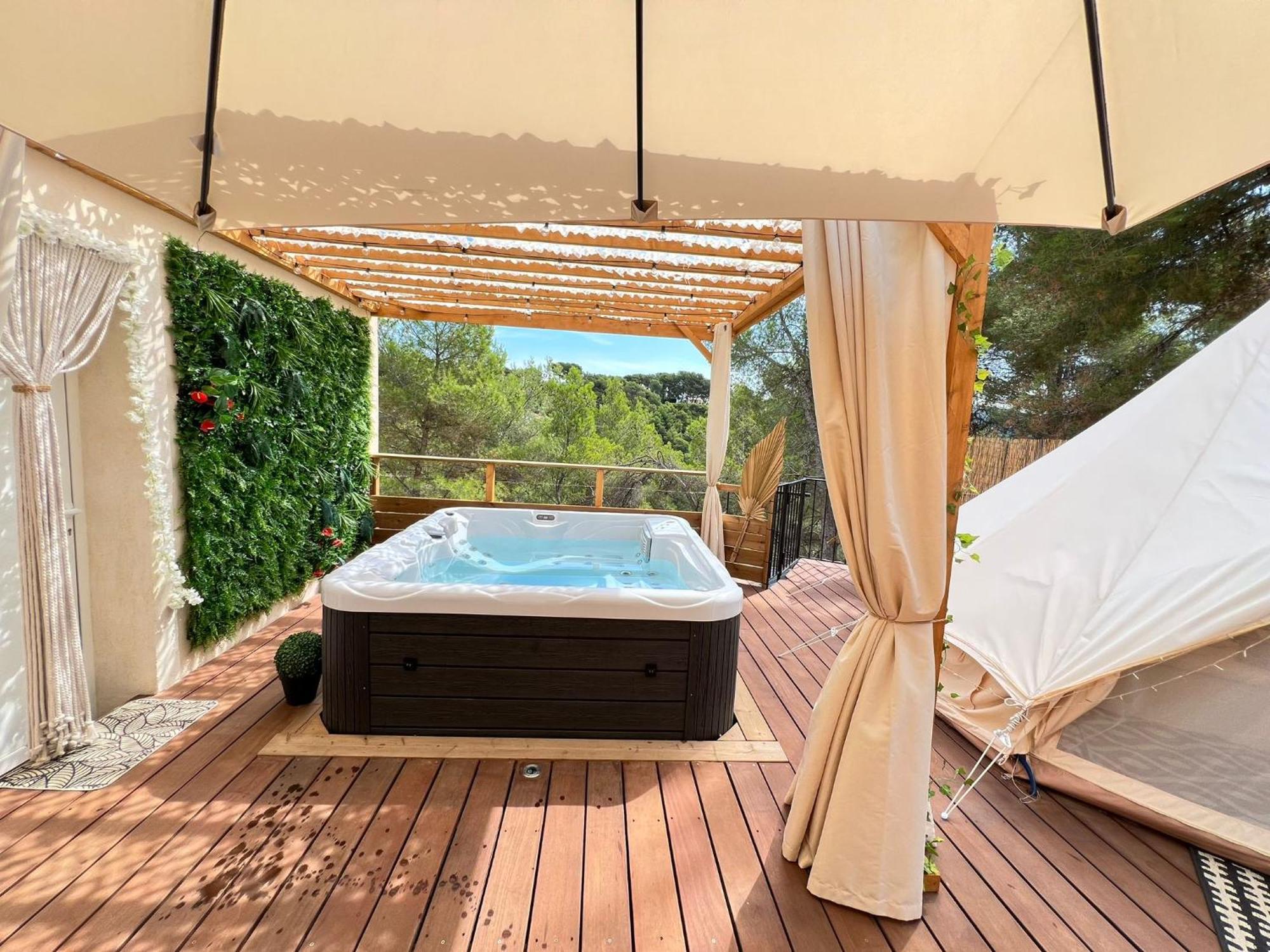 Love Room Tente Lodge Spa Mfg Chez C&C, Exclusivement Reservee Aux Adultes Cantaron Exterior photo