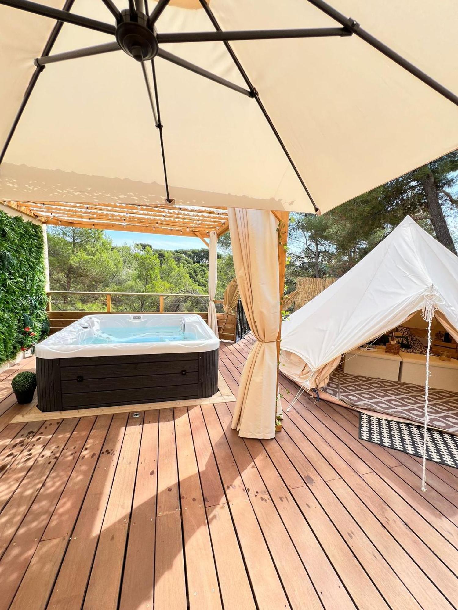 Love Room Tente Lodge Spa Mfg Chez C&C, Exclusivement Reservee Aux Adultes Cantaron Exterior photo