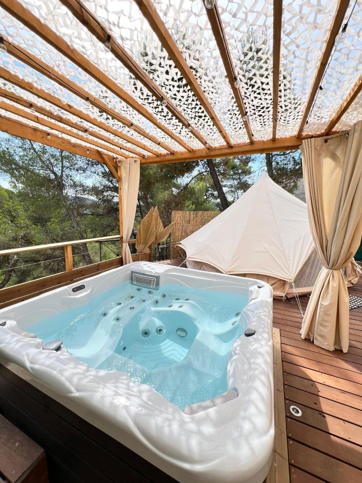 Love Room Tente Lodge Spa Mfg Chez C&C, Exclusivement Reservee Aux Adultes Cantaron Exterior photo
