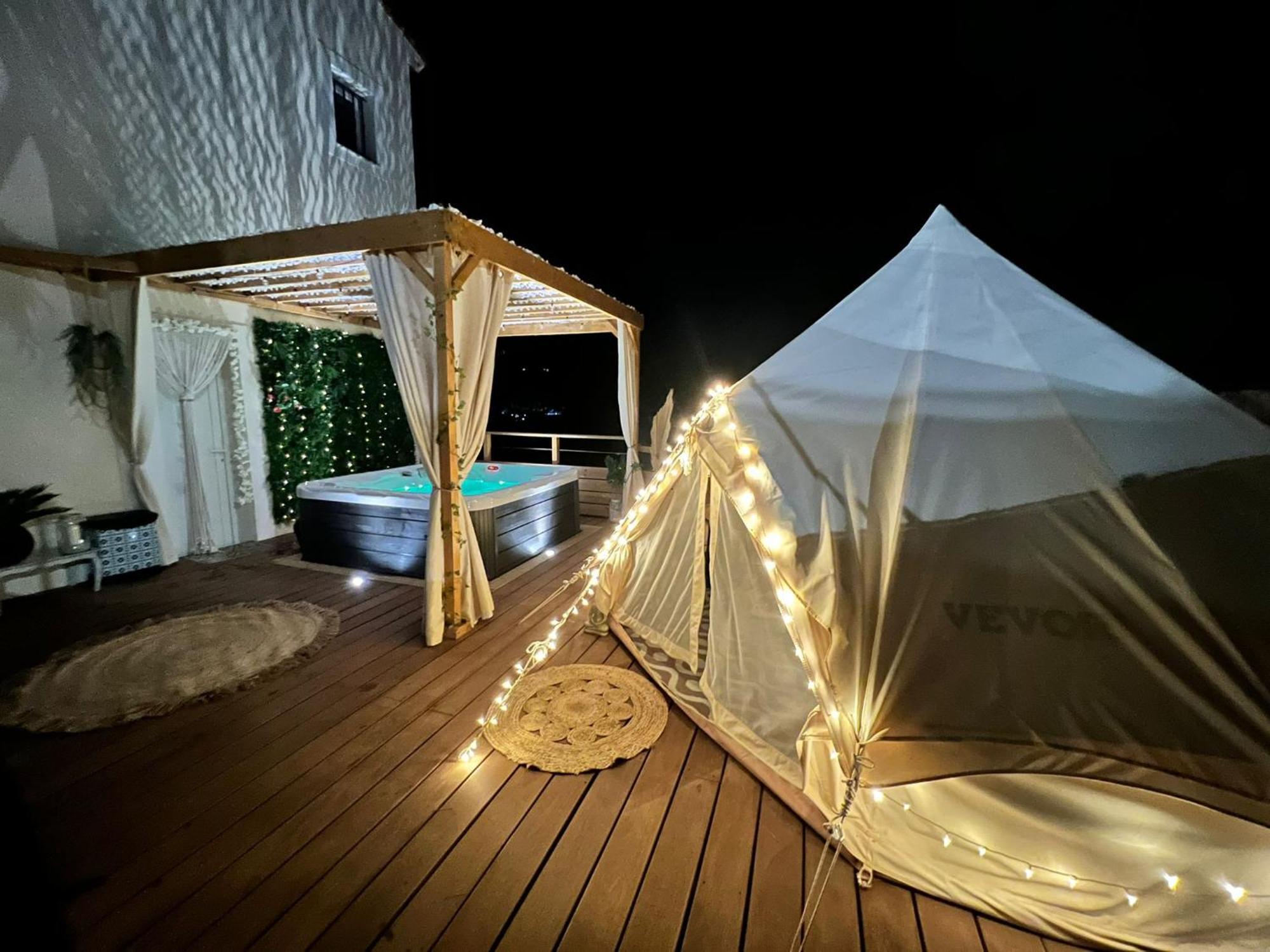 Love Room Tente Lodge Spa Mfg Chez C&C, Exclusivement Reservee Aux Adultes Cantaron Exterior photo