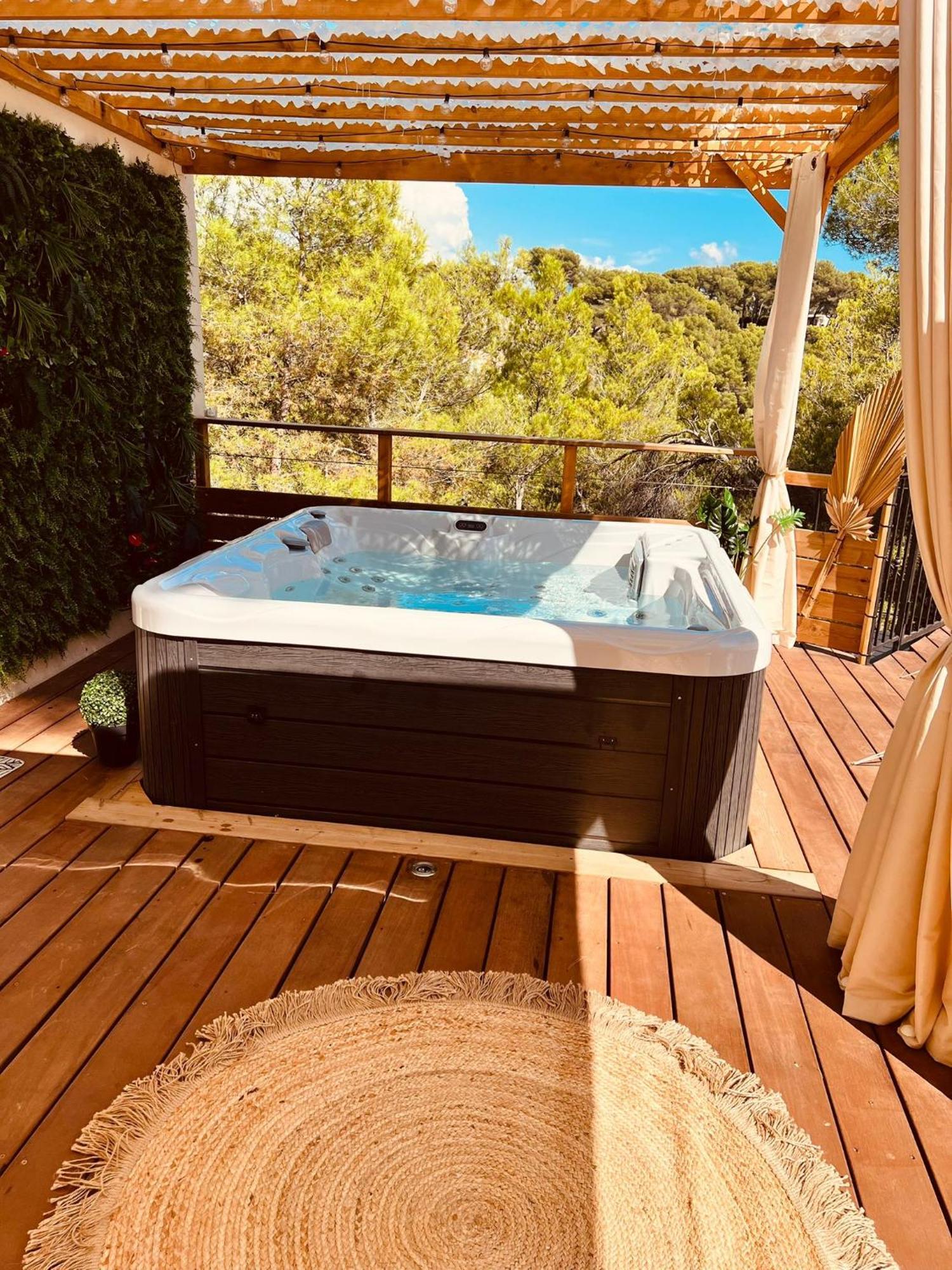 Love Room Tente Lodge Spa Mfg Chez C&C, Exclusivement Reservee Aux Adultes Cantaron Exterior photo